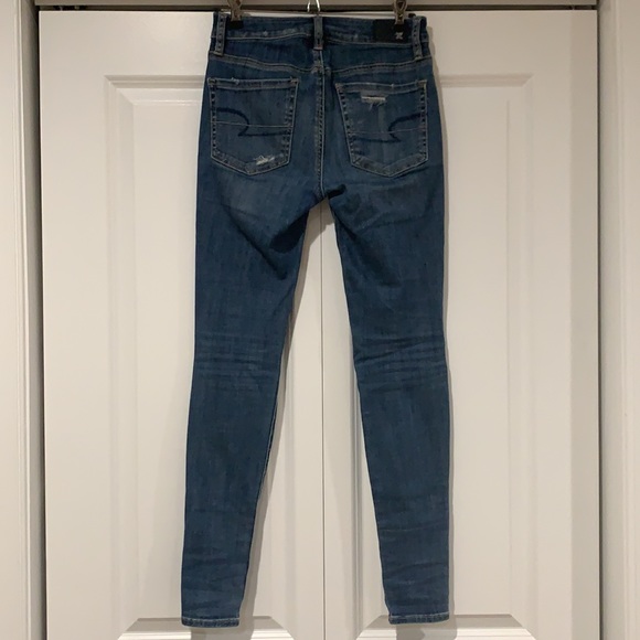 Distressed Hi-Rise Jegging - Picture 2 of 3